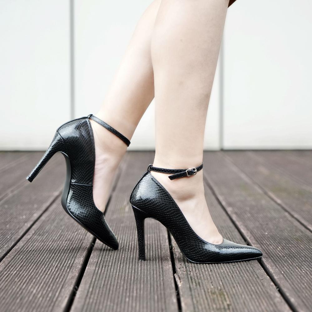 Bouge Moi Dance Shoes Pump heels